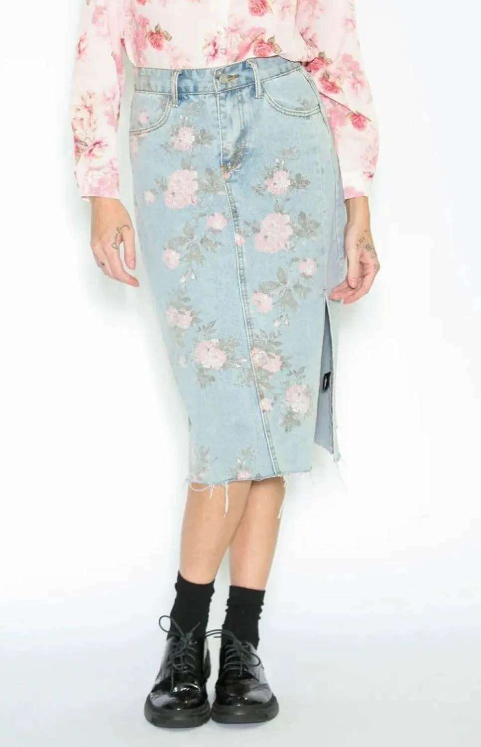 CHARTOU Women Summer Floral Print Denim Midi Skirts High Waisted Side Slit Distressed Mini Skirts with Pockets