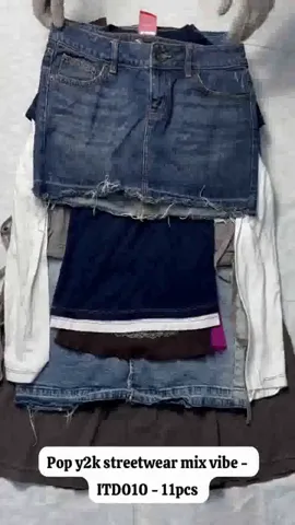 Pop Y2K streetwear
